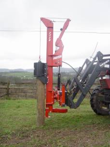 P220 - Front Mounted Post Driver